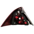 Baglygter, højre rød passer til Ford