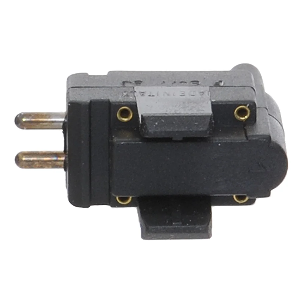 Baglygtekontakt, 636078